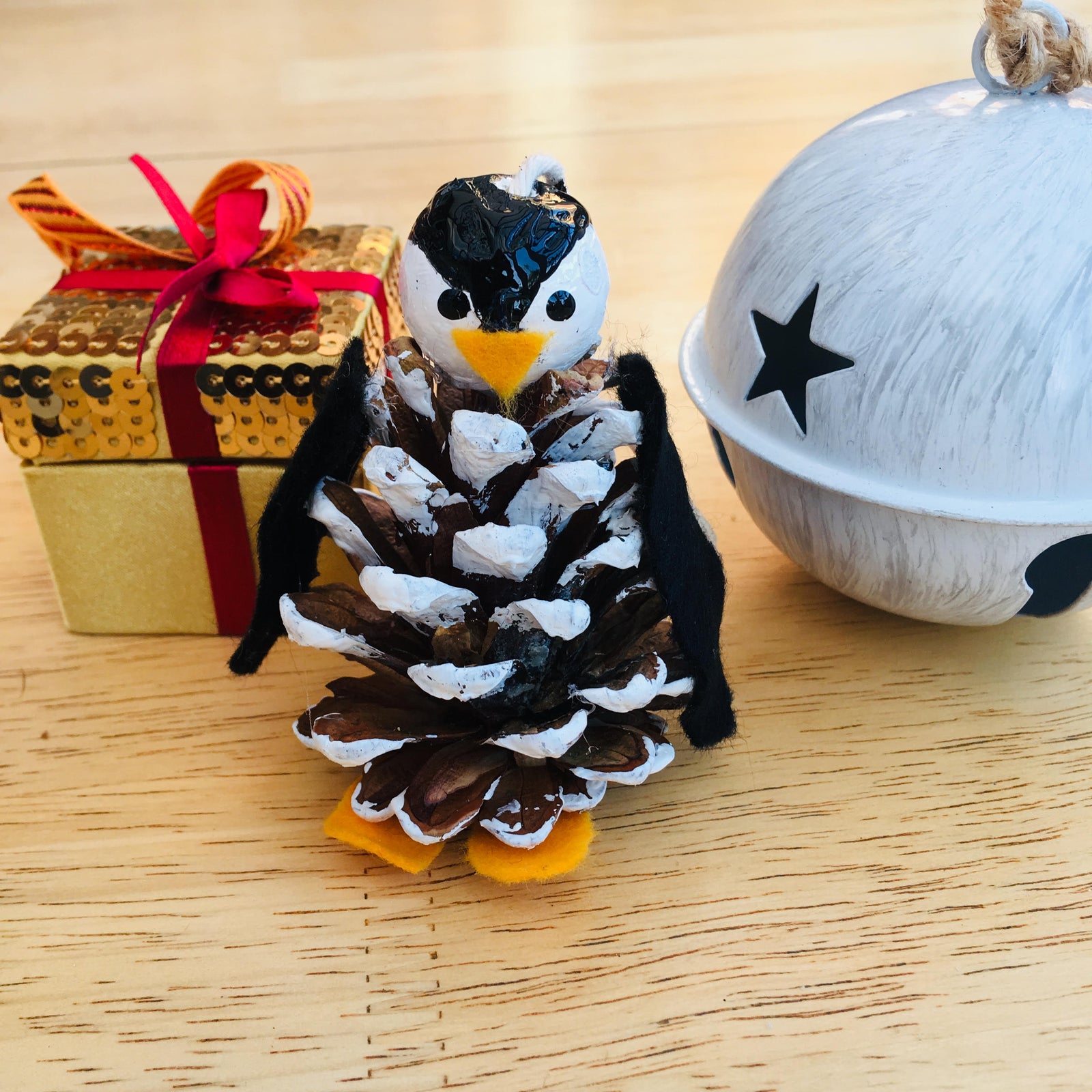 Make Your Own: Pine Cone Penguins